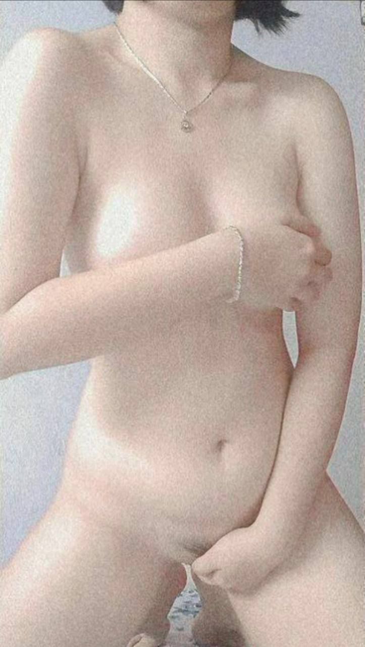 Tên tù vượt ngục và bà xã trẻ vietsub