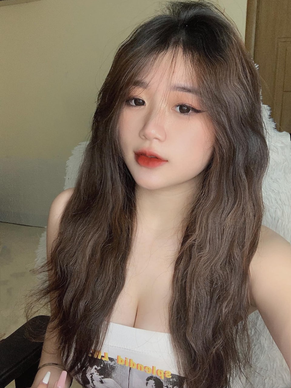 Em thư ký vú cực đẹp bị tiền bối bắt làm em người yêu trong chuyến công tác